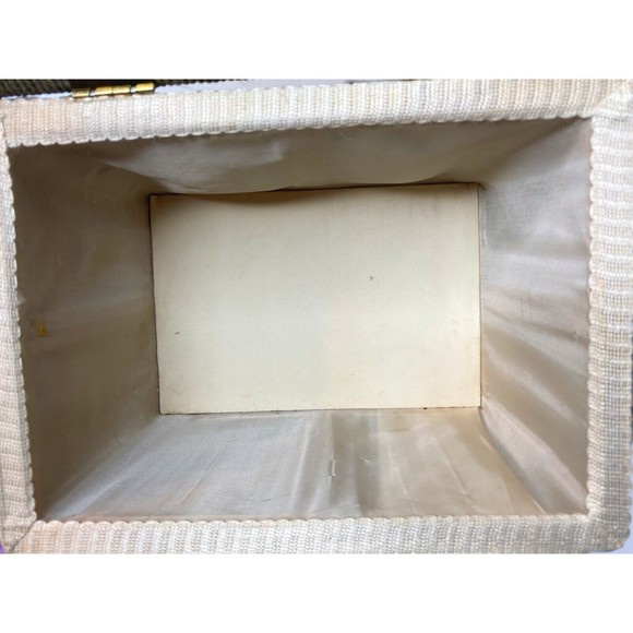 Vintage Tapestry Fabric Cushion Covered Sewing Box Basket w Handle And  Goodies - Picture 13 of 16